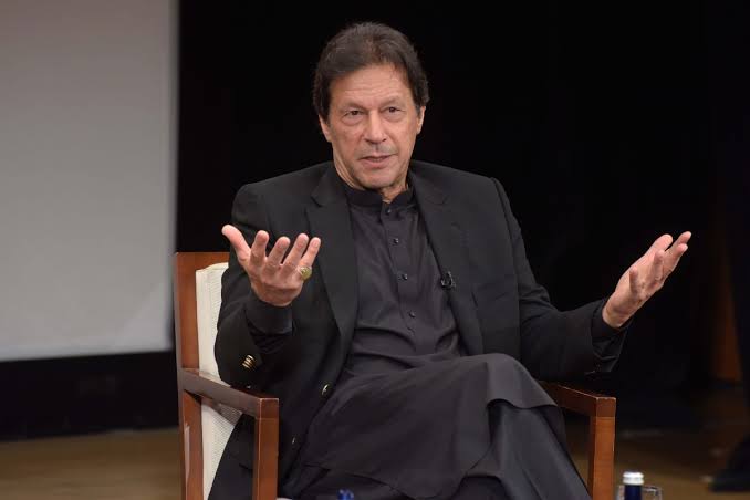 عمران خان نے دھاندلی، جبر اور کرپشن کے الزامات عائد کرتے ہوئے کہا کہ منی لانڈررز کو مسلط کر دیا گیا، جمہوریت کے بغیر ترقی ممکن نہیں۔